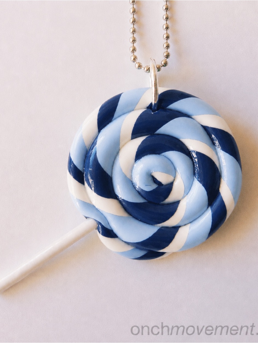 Authentic Onch Movement Blue White Swirl Giant Lollipop necklace RARE